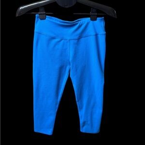 Fabletics blue Cropped Athletic Compression Leggings Size xsmall